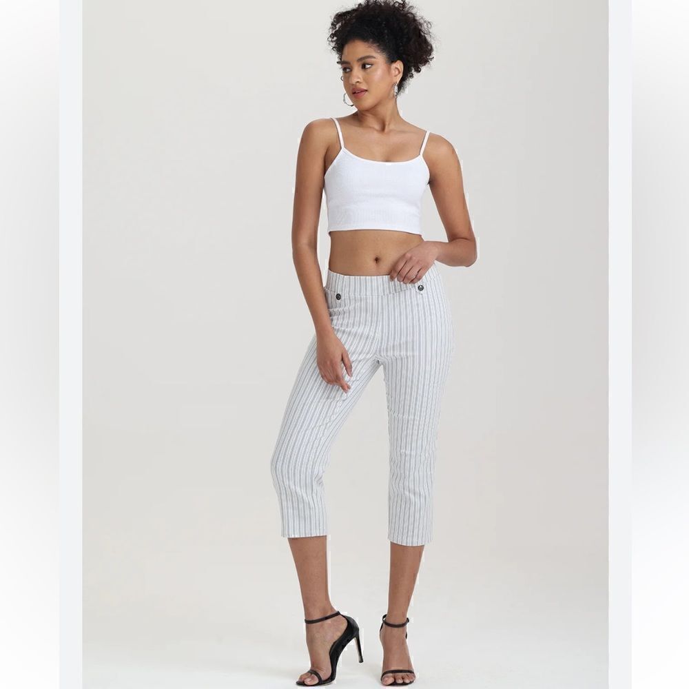 NWT 89th Madison Vari Mid-Rise Capri Crop Pants
